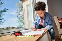 Pastelka STABILO EASYcolors pre pravákov - ľavákov, výber z viac farieb (7)